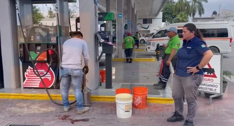 Empresa particular verifica bombas de gasolina